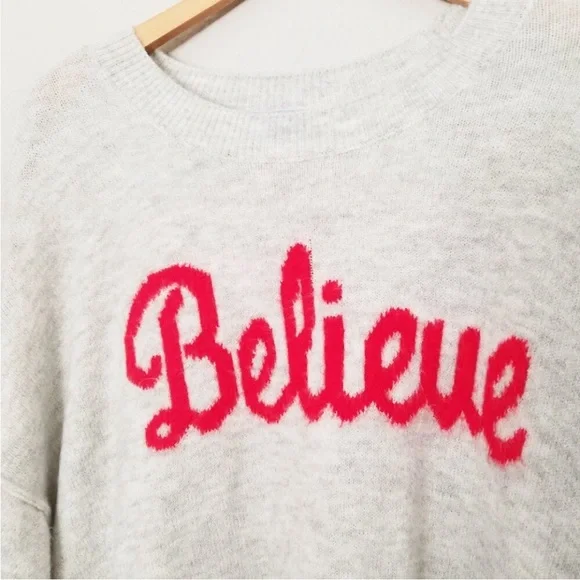 CeCe Believe Script
Graphic Long-Sleeve Cozy Pullover Sweater M Light
Grey $69 - Picture 7 of 14
